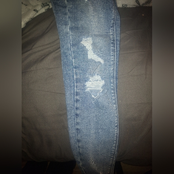 Mudd - Mid-rise Vintage Skinny Jeans - Picture 2 of 4